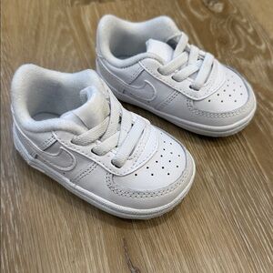 Nike Force 1 Crib Baby White Sneakers Size 3C